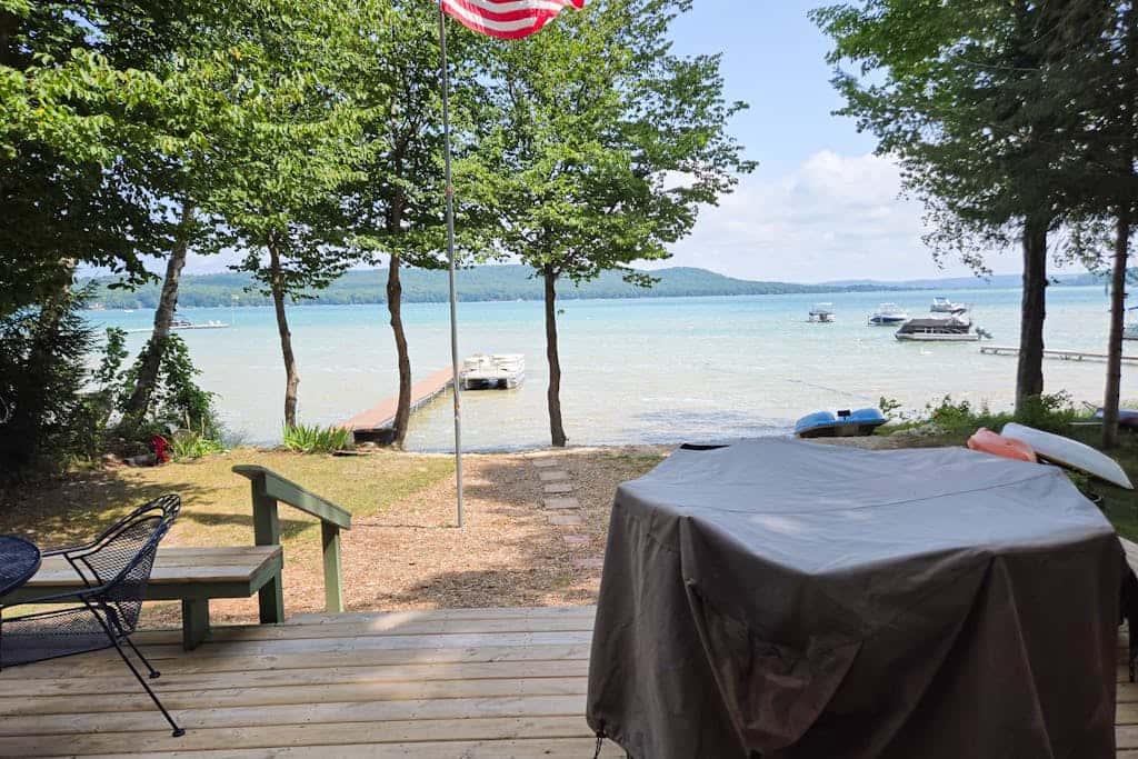 Dune Hideaway: On Little Glen Lake