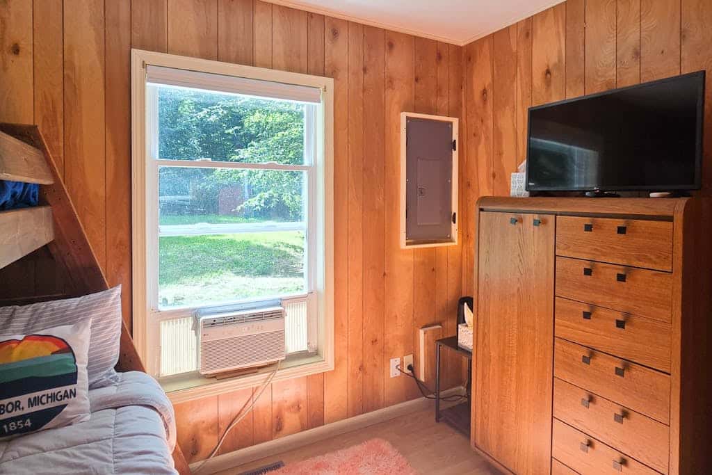 Dune Hideaway: On Little Glen Lake