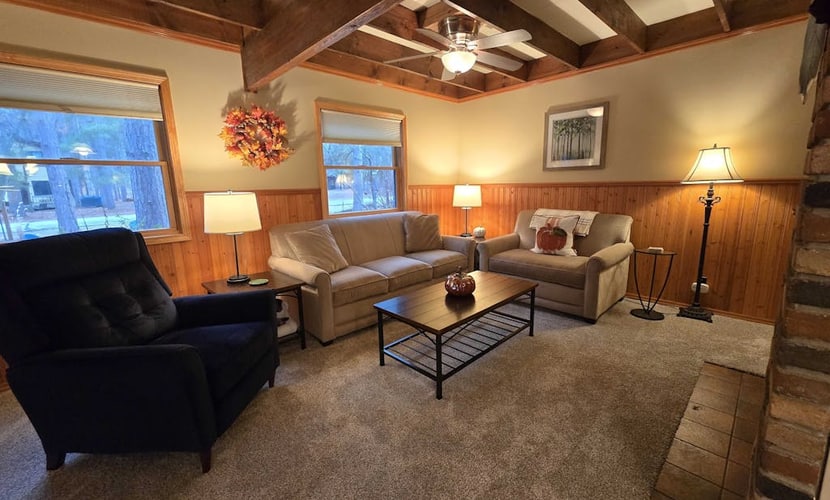 Peaceful dog-friendly home with gas grill & nearby resort amenities