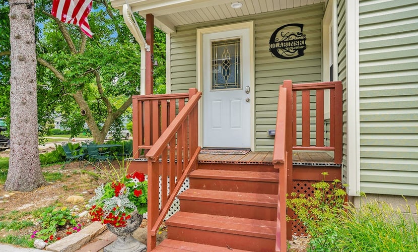 Dog-friendly house with private washer/dryer, Pack 'n Play, gas grill