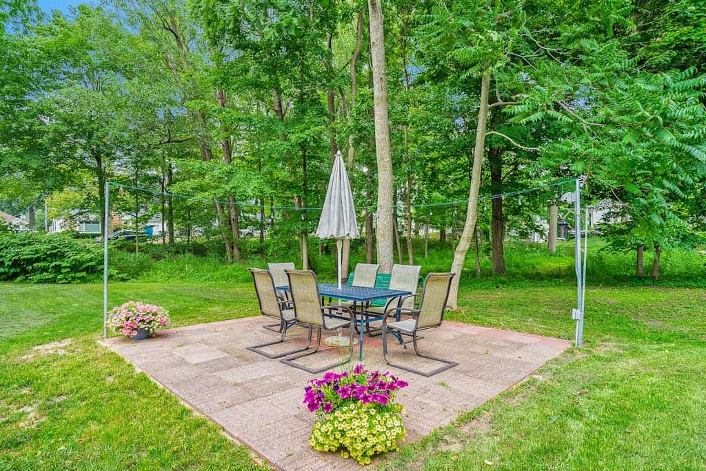 Dog-friendly house with private washer/dryer, Pack 'n Play, gas grill