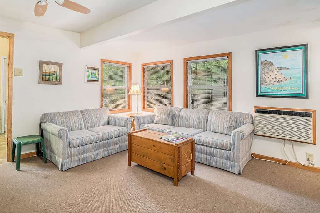 Goshorn Lake's Endless Summer | Cottage in Saugatuck w/ pool access