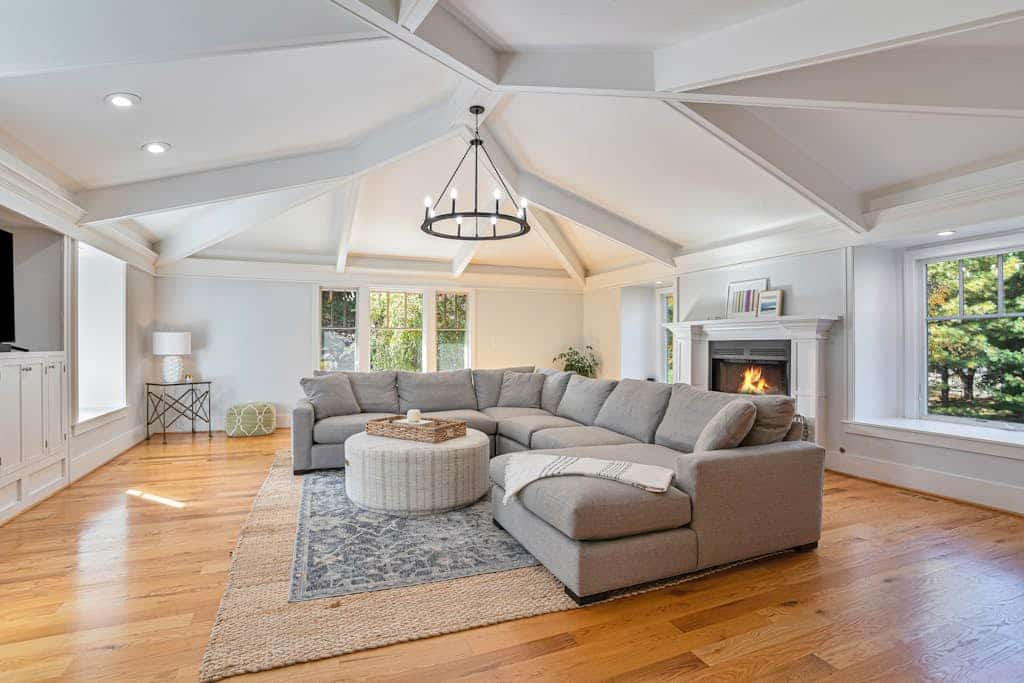 Relaxing home with private pool, hot tub, game room, & fireplace