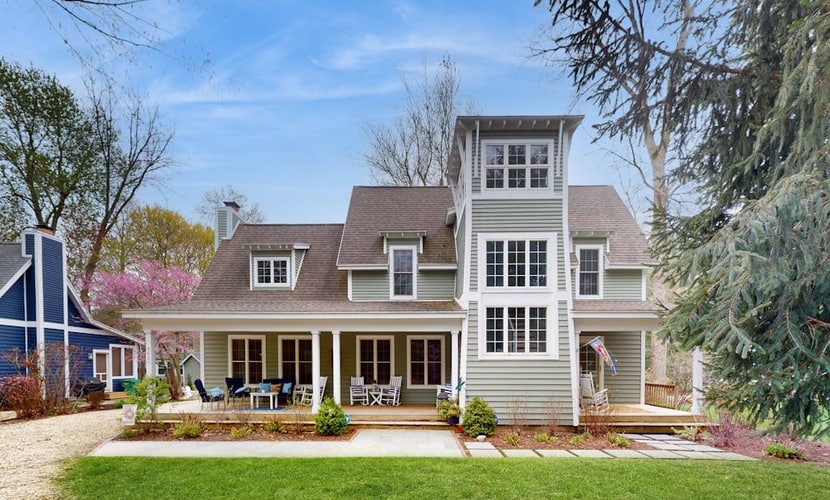 Lovely Union Pier Home with WiFi/Backyard/Firepit/Private Hot Tub/Pool