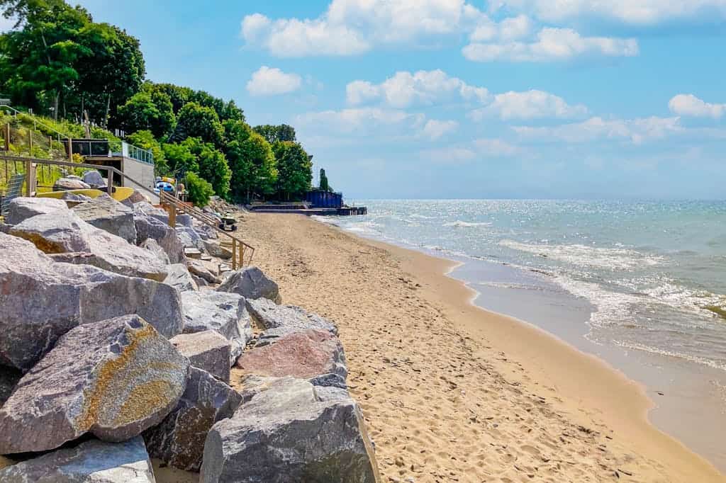 Classic home w/ private hot tub, sauna, & outdoor fireplace - 350 feet to beach