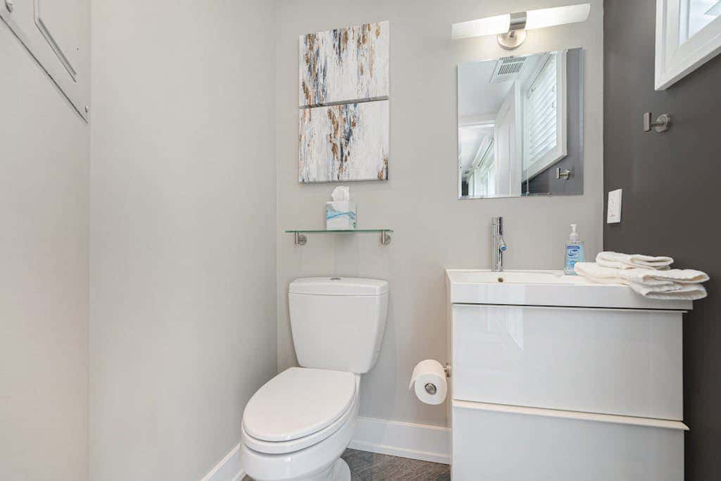 Lake Living at Northern Lights Condo 10