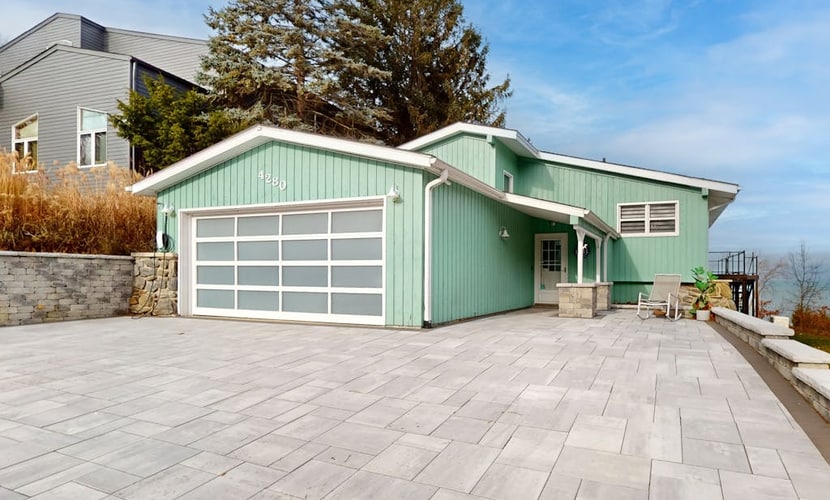Lake Michigan Retreat w/ stunning views, hot tub, & large patio!