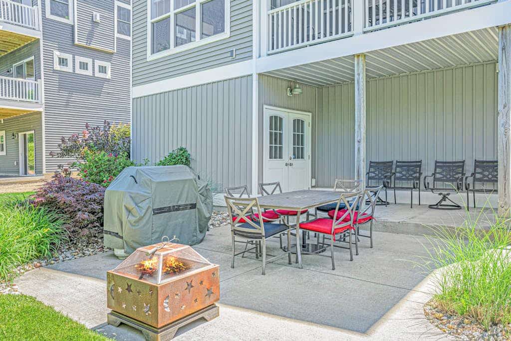Gorgeous home w/ furnished patio, decks, & open living space - easy beach access