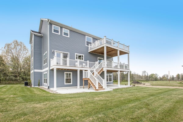 Three-Story, Deluxe Home w/ Central AC, Furnished Decks & Lake View