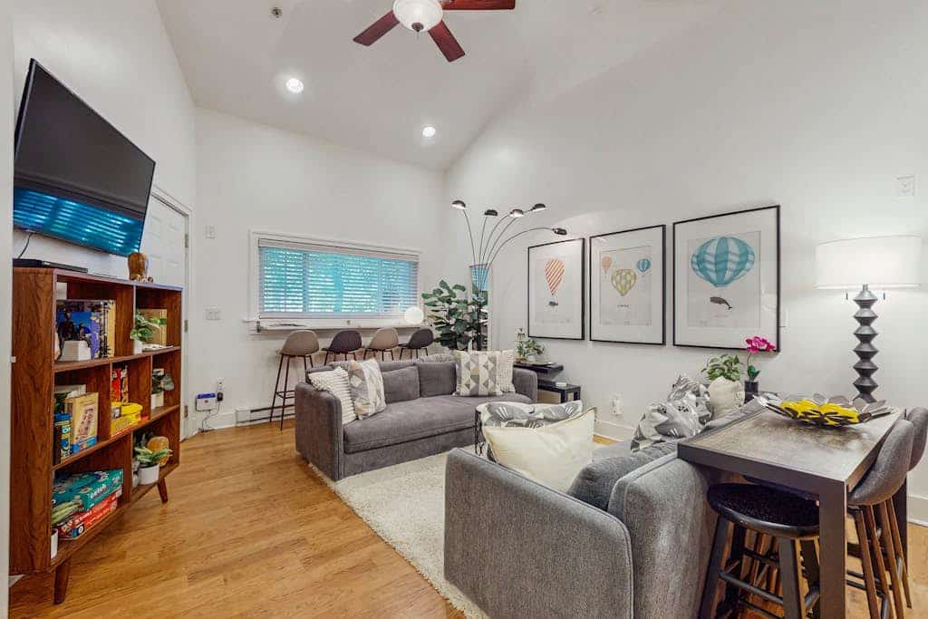 Hip, Cozy Garden & Lakeview Home w/Kitchenette, Furnished Patio, Great Location