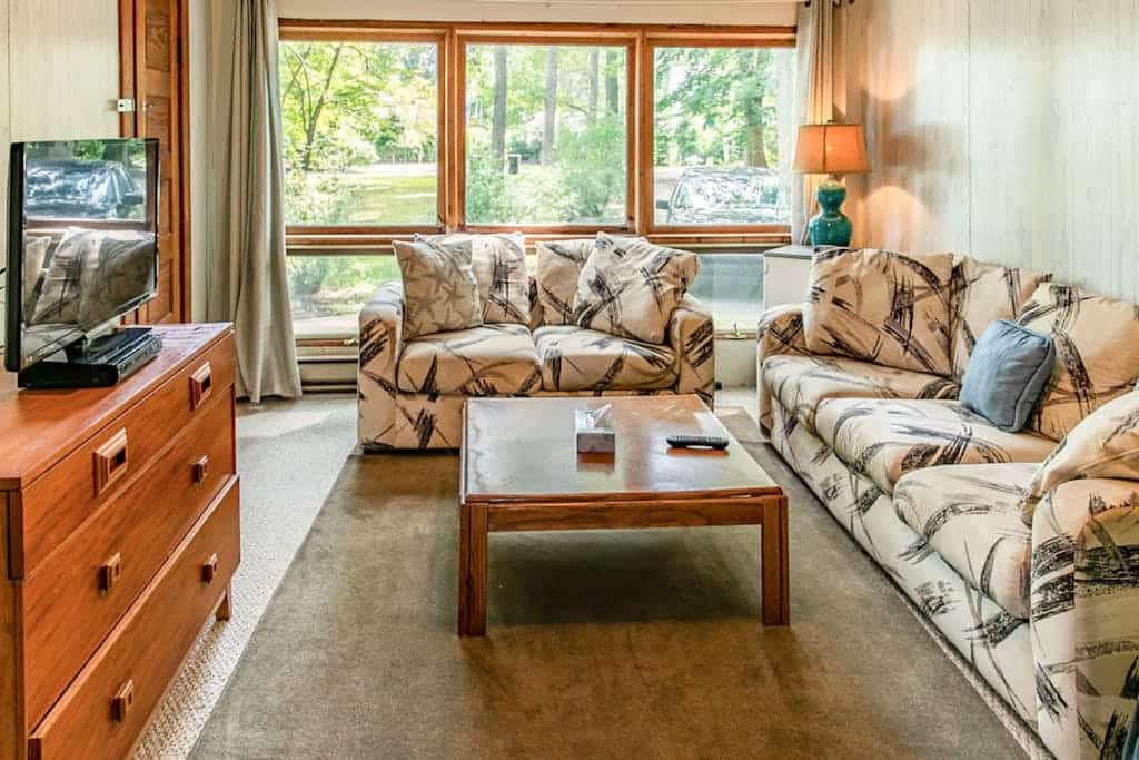 Family-friendly Home w/ Lake Views, Free WiFi & Private Beach Access
