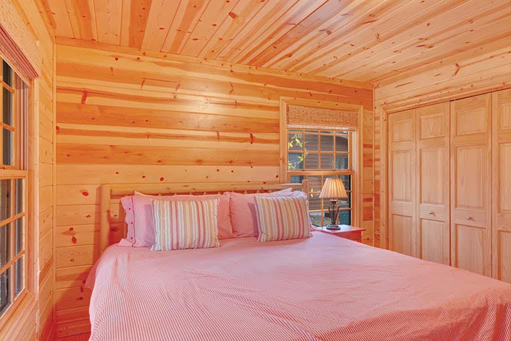 Kingfisher Cove Cabin 28