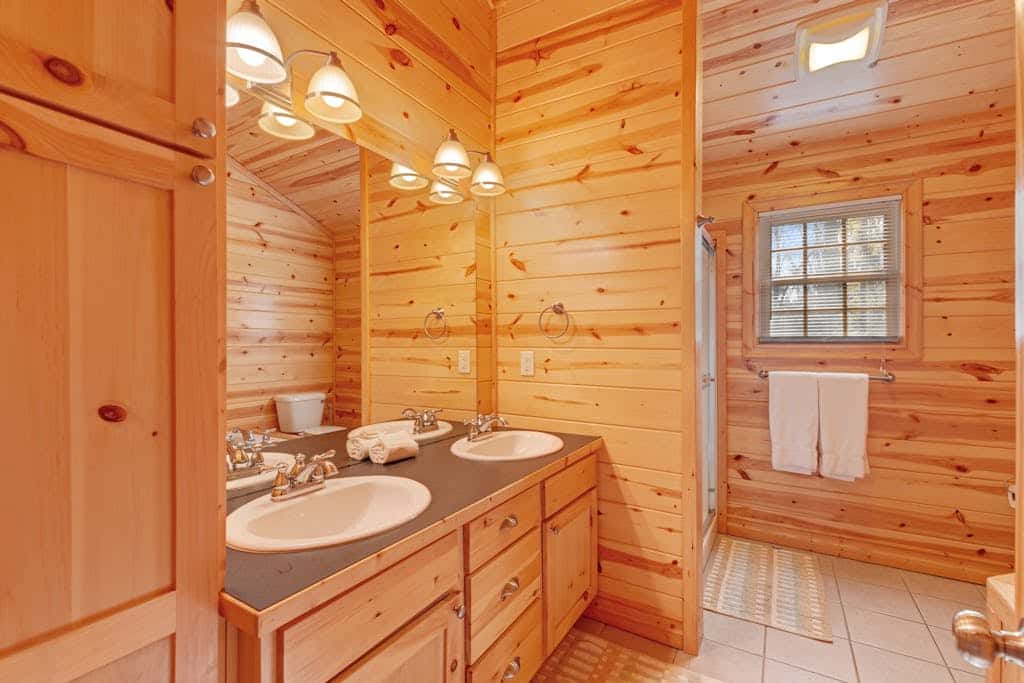 Kingfisher Cove Cabin 28