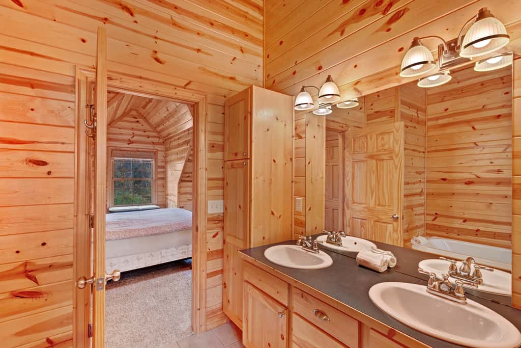 Kingfisher Cove Cabin 28