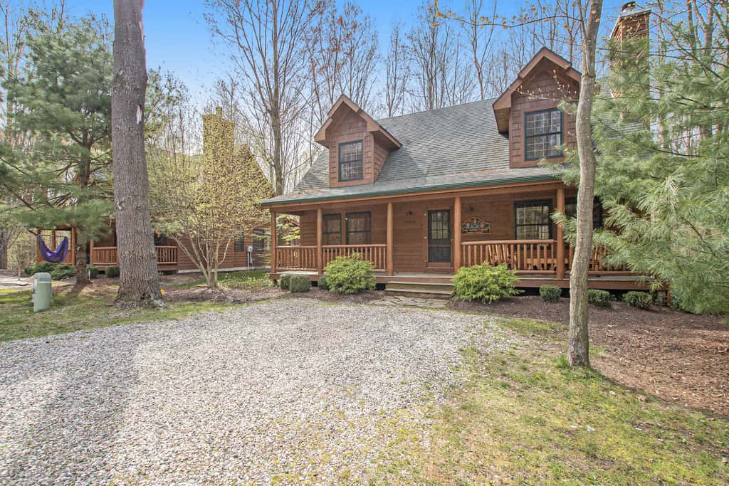 Kingfisher Cove Cabin 28