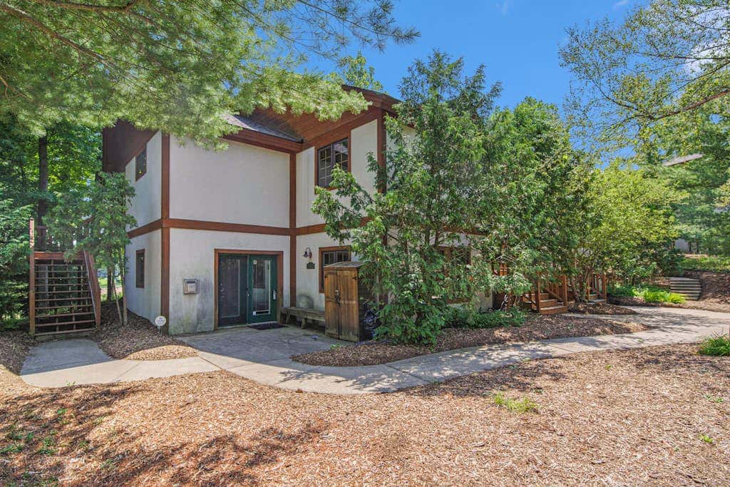 Boyne Mountain Getaway - Unit B