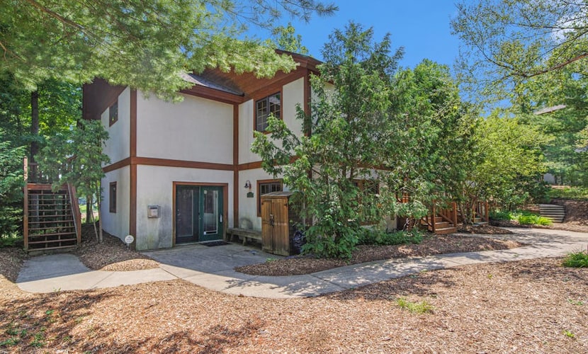 Dog-friendly ski-in/out condo near lifts with ski views, pool, tennis, hot tub