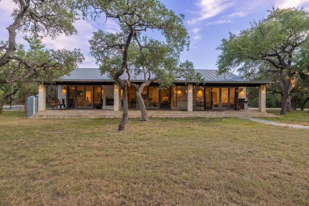 Triple 3 Ranch | Pool, Tennis & Pickleball Retreat