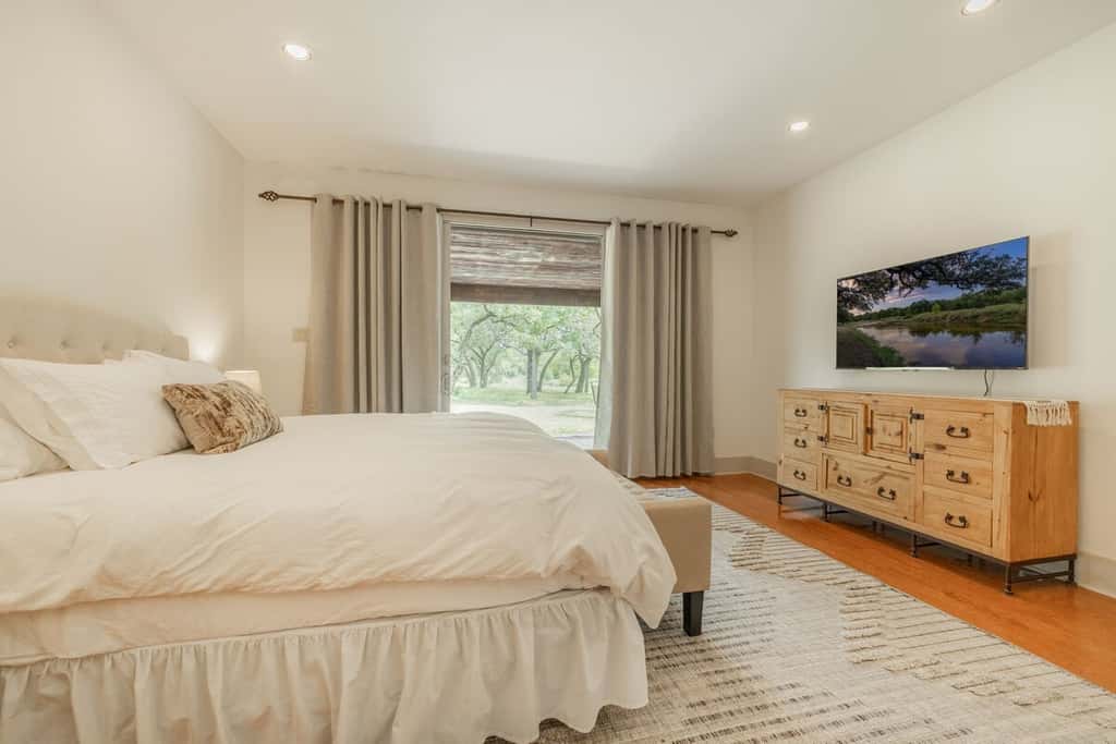Triple 3 Ranch | Pool, Tennis & Pickleball Retreat