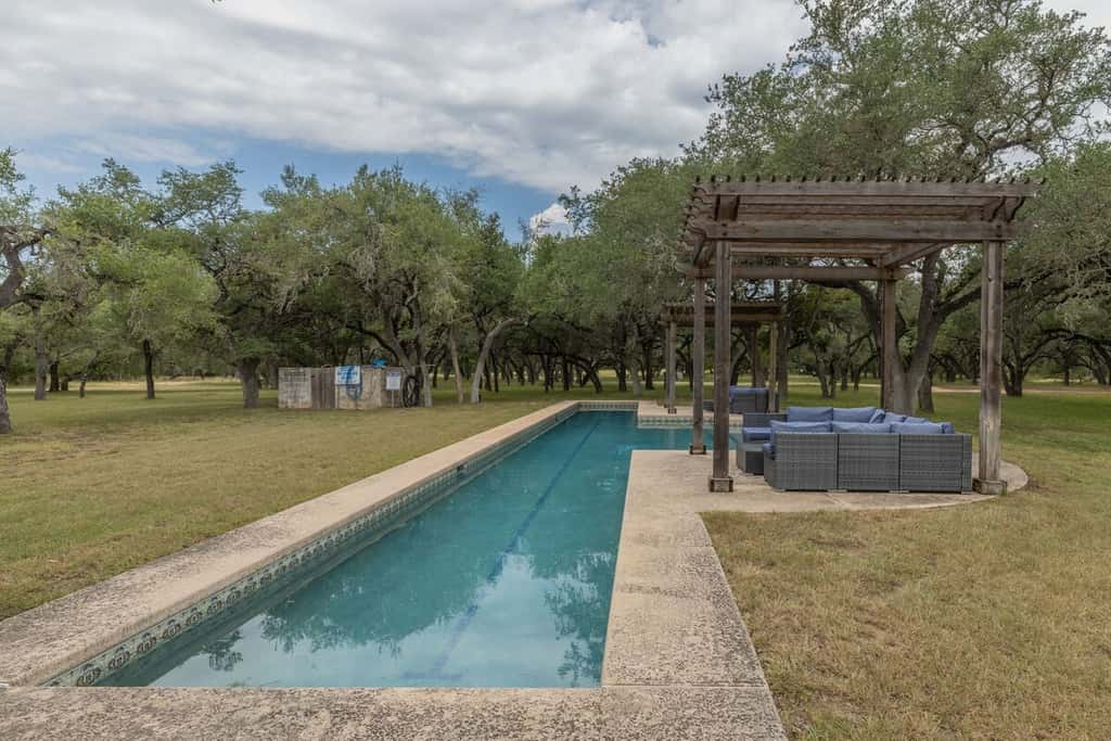 Triple 3 Ranch | Pool, Tennis & Pickleball Retreat
