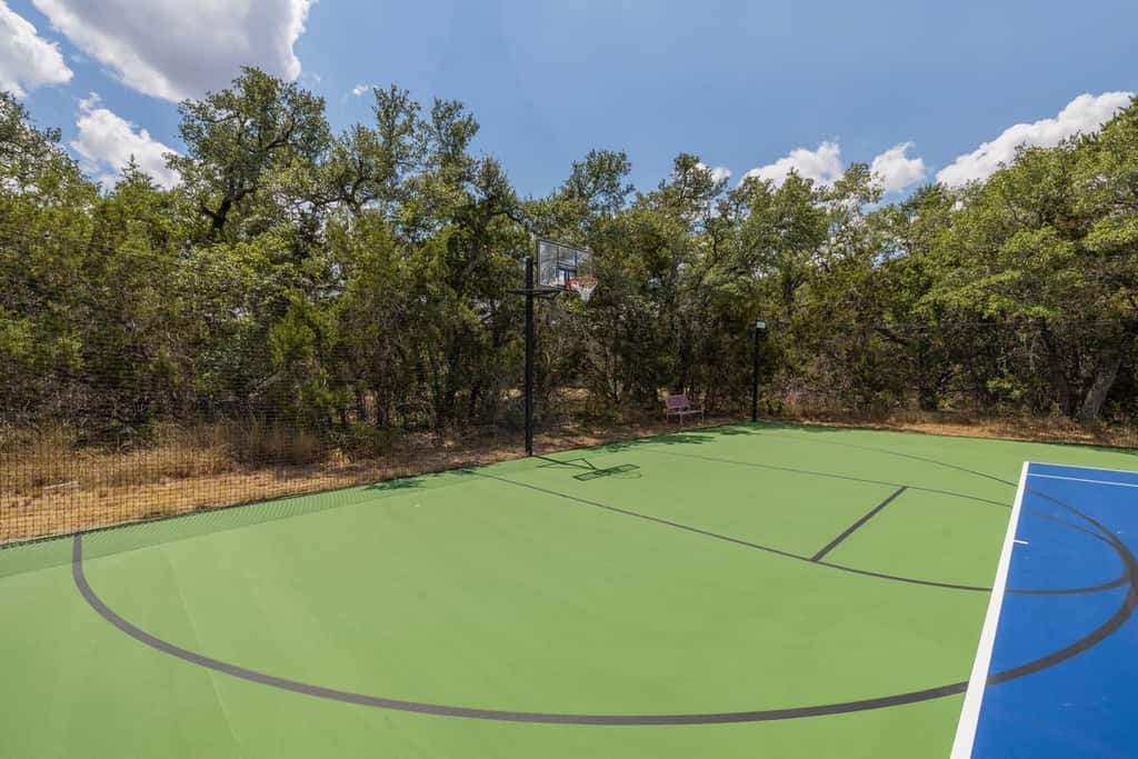 Triple 3 Ranch | Pool, Tennis & Pickleball Retreat