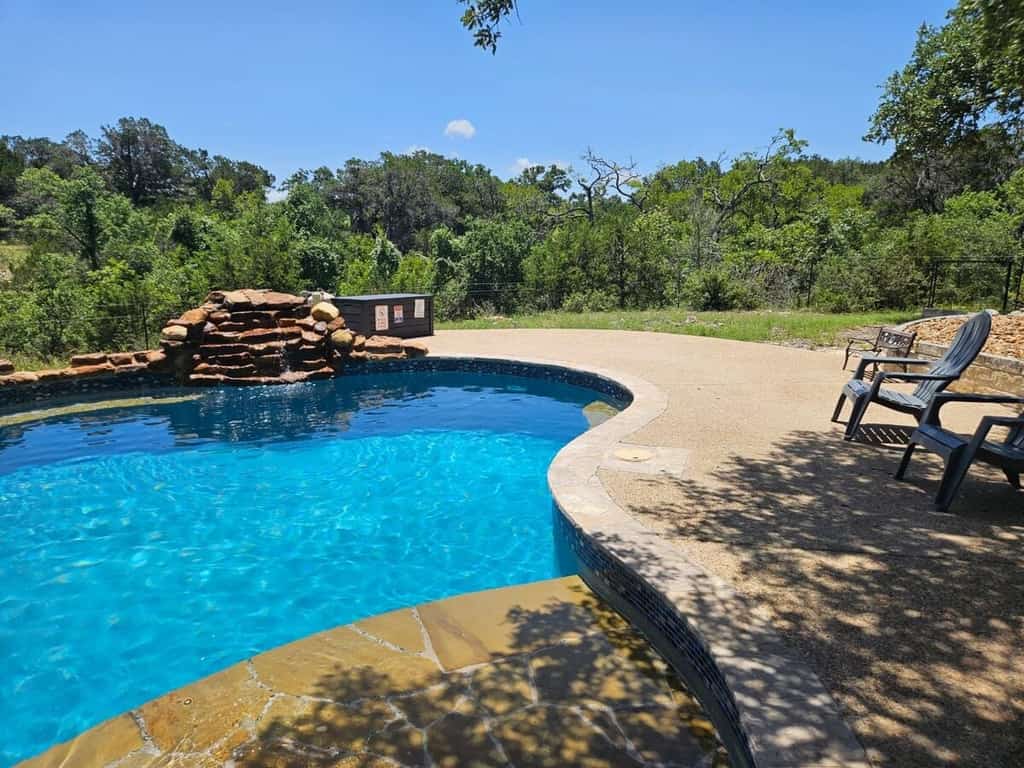 Unique Victorian Estate | Pets Welcome | Pool | BBQ | Picnic | Privacy
