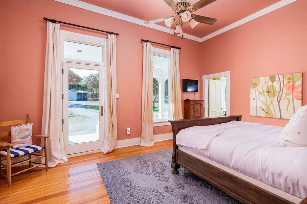 Unique Victorian Estate - The Llama Ranch