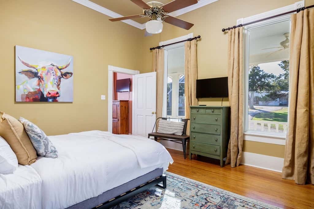 Unique Victorian Estate - The Llama Ranch