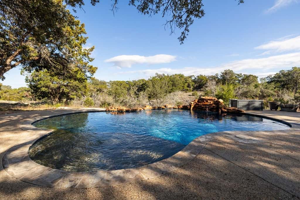 Unique Victorian Estate - The Llama Ranch