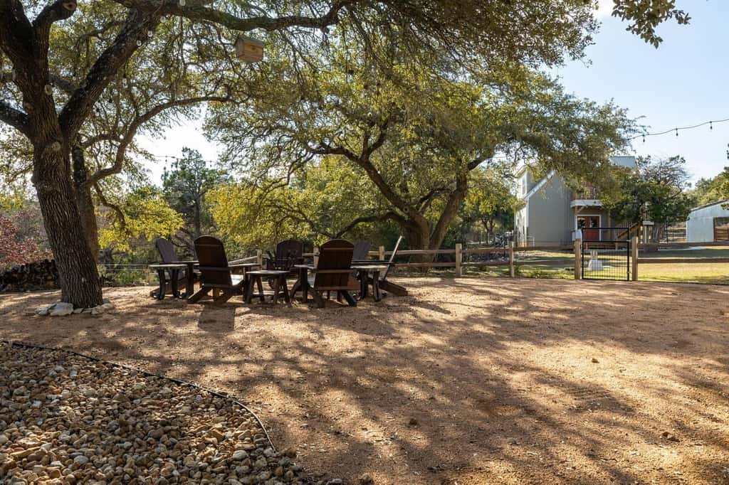 Unique Victorian Estate - The Llama Ranch