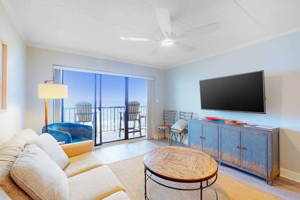 Amazing & Beachy Home w/Shared Pool, Free WiFi, AC, W/D, Balcony Water Views