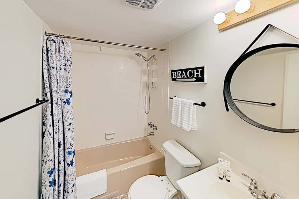 Colonial Condo 202