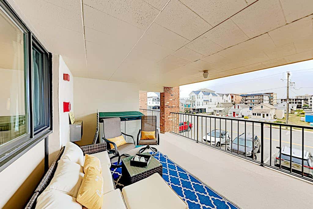 Colonial Condo 202