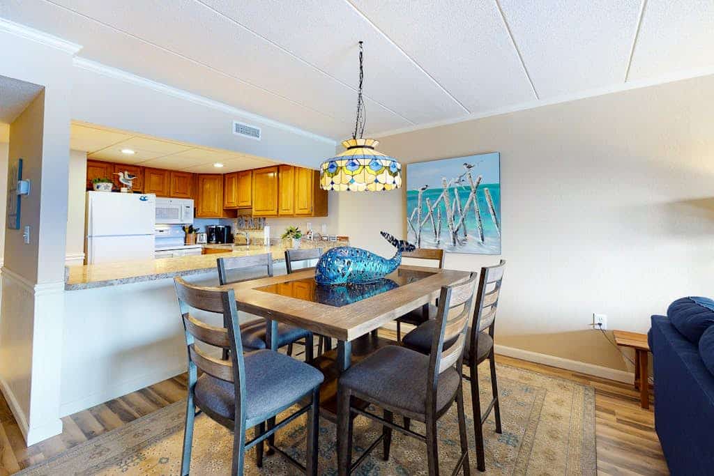Coastal Condo w/Side Ocean Views, Balcony, Shared Pool, Private W/D, Free WiFi