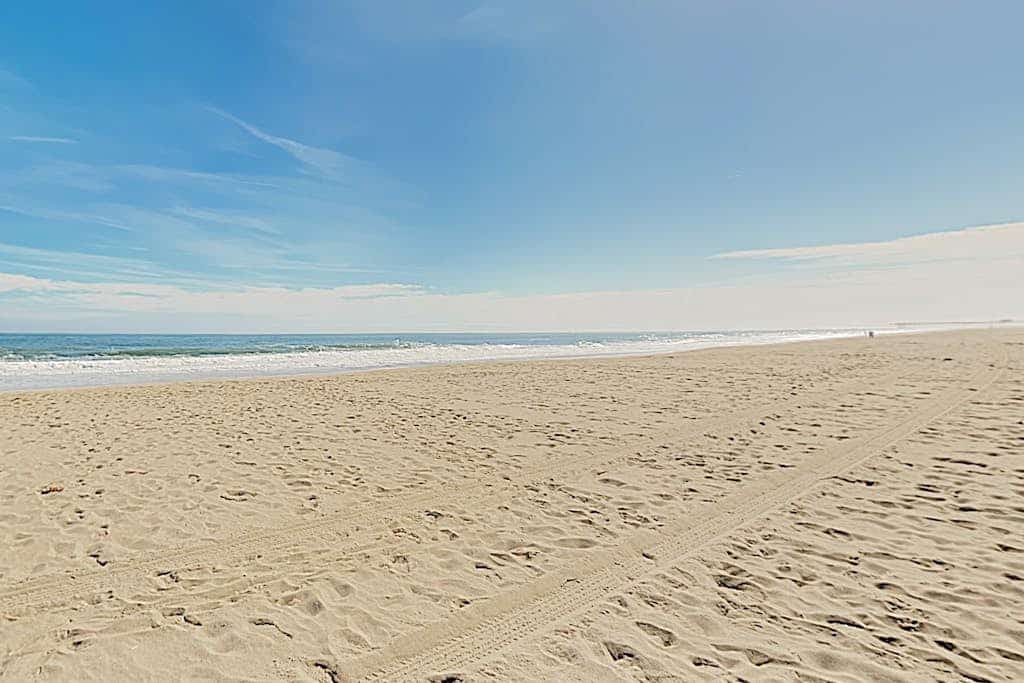 Spacious beach retreat with pool two blocks to beach and boardwalk - dog OK