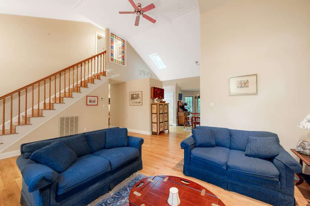 Ocean Pines Home with Central AC, Porch, Balcony, WiFi & Community Pool Access