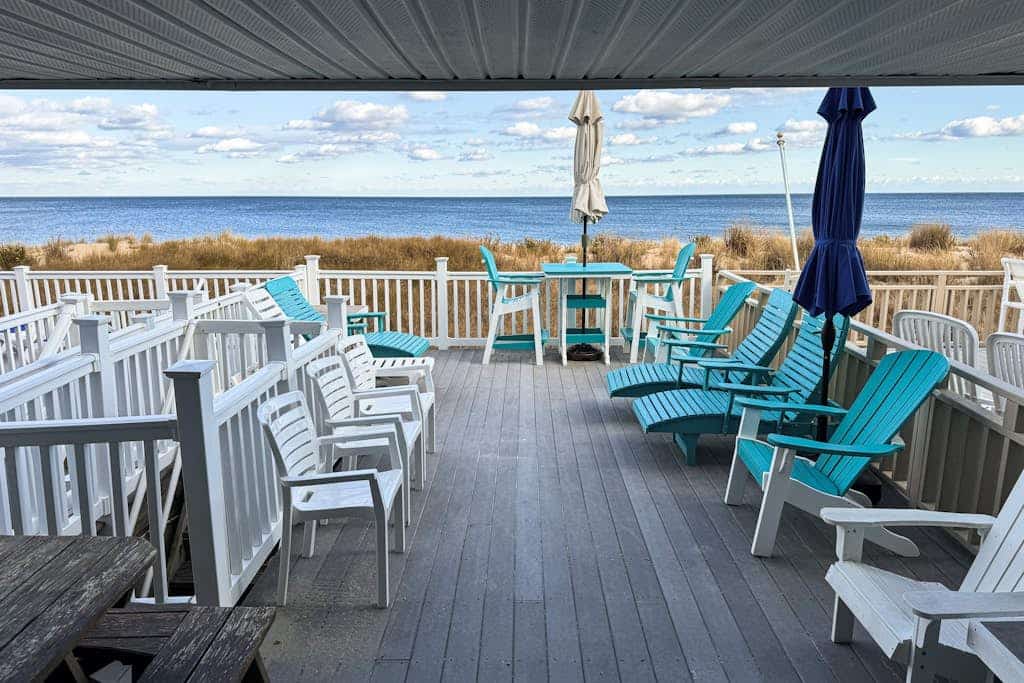 Oceanfront Townhouse w/Deck, Free WiFi, Views, Great Location, Central A/C