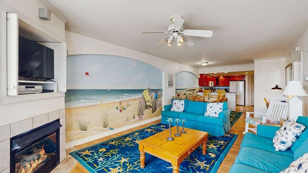 Gorgeous Suite in Oceanfront Complex w/Shared Pool & Hot Tub + Free WiFi