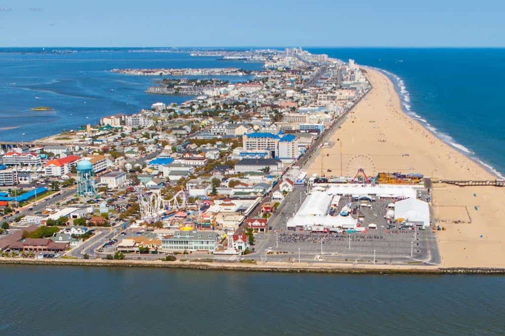 Lovely Oceanside Vacation Suite w/Private Washer/Dryer, Free WiFi, & Balcony