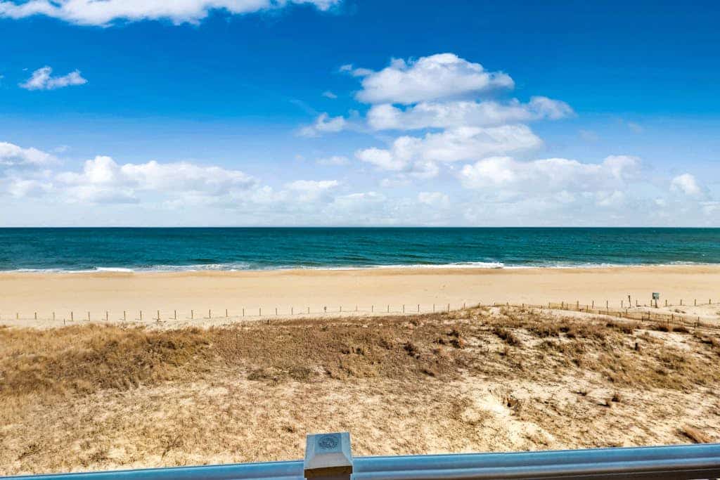 Charming Condo Right on the Beach w/Shared Pool, Free WiFi, Private W/D