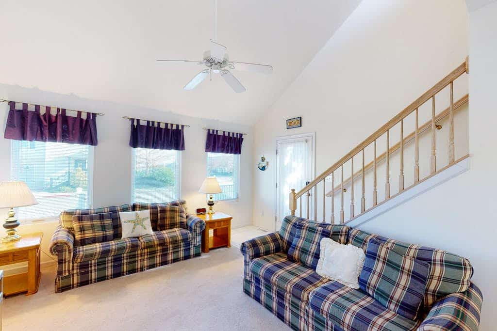 Spacious Bayside Townhouse w/Deck, Balcony, Washer/Dryer, Central A/C, Free WiFi
