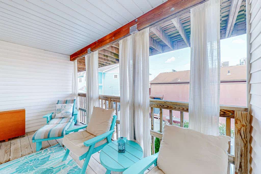 Comfortable condo with deck, heated pool, and family-friendly amenities