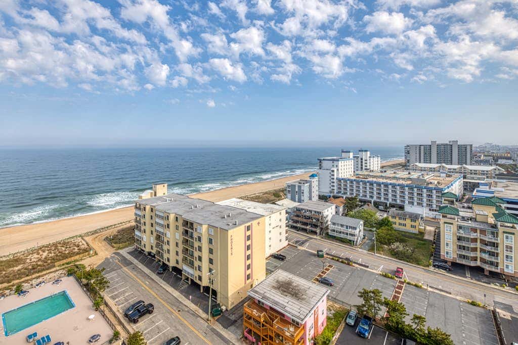 9400 Unit 1608