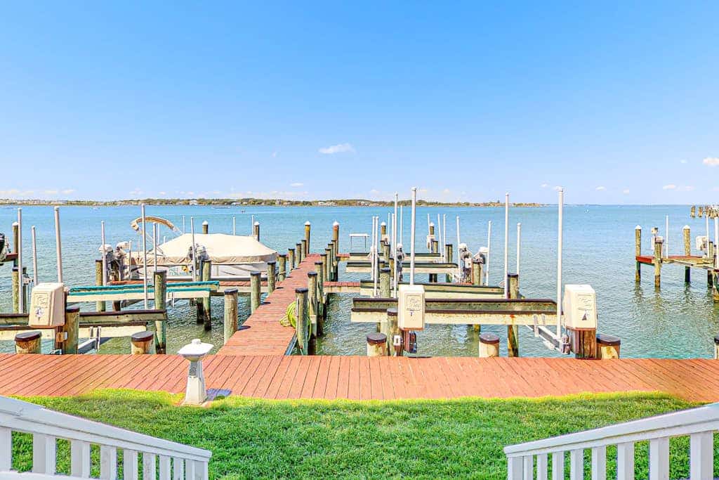 Bahia Vista I condo w/ WiFi, private W/D, outdoor pool access, and central A/C