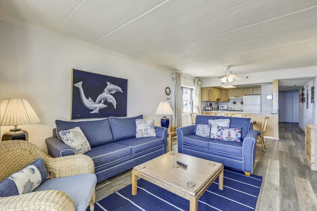 Attractive Suite in Oceanfront Complex w/Free WiFi, Private Washer/Dryer, & AC