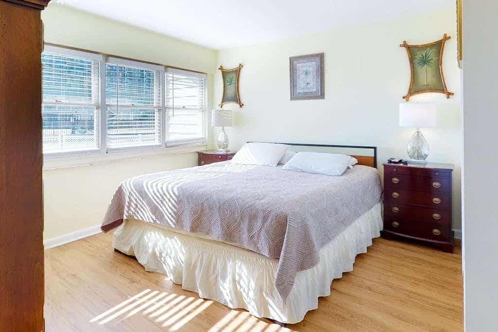 Steps to the beach - condo with 2 balconies, central AC & pool