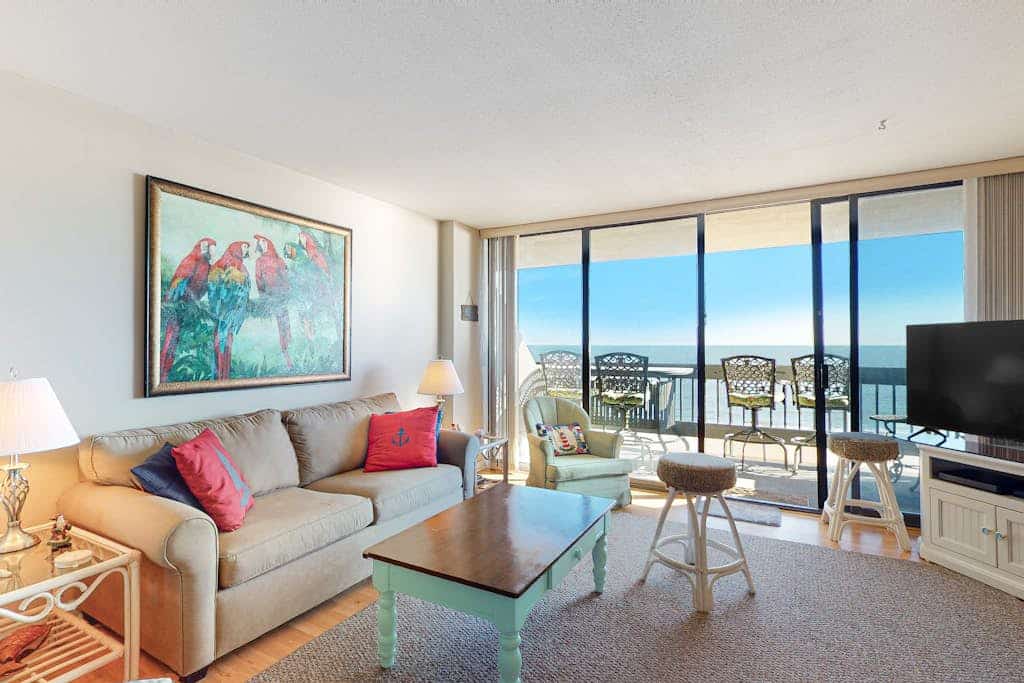 Condo in Wonderful Oceanfront Location w/Shared Pool, Free WiFi, Central AC