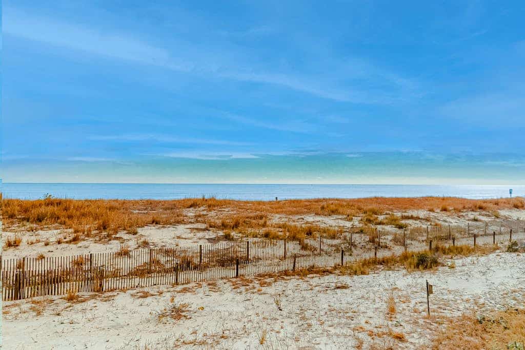 Vacation Retreat in Oceanfront Complex w/Free WiFi, Central AC, W/D