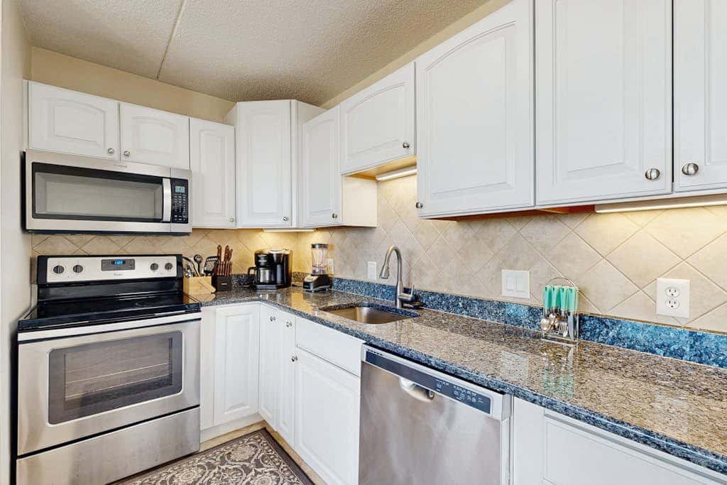 Golden Sands 213