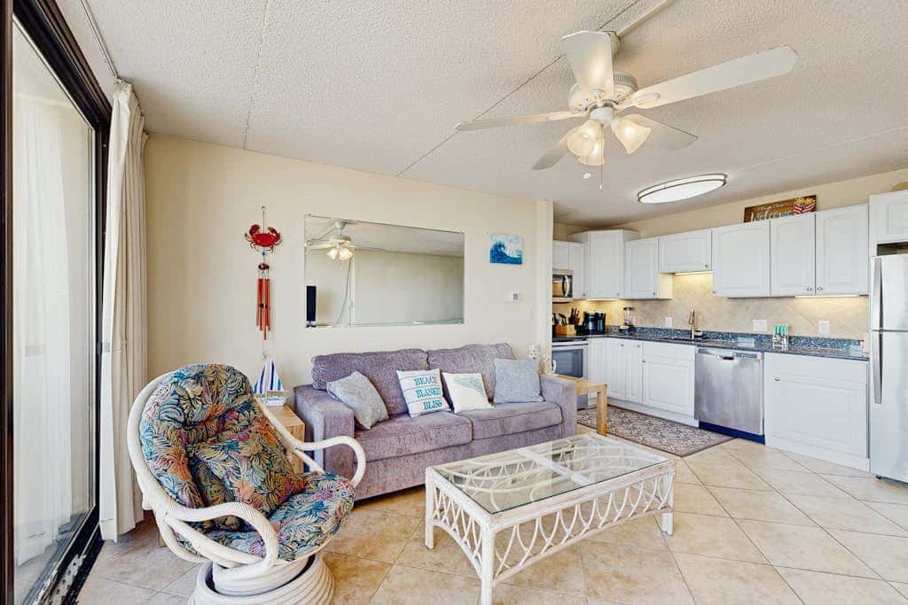 Golden Sands 213
